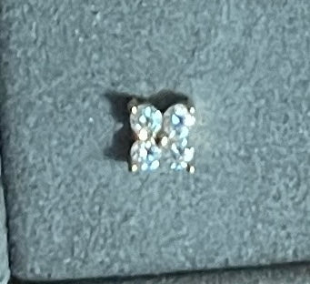 EJ4020GF Large Quartet Diamond