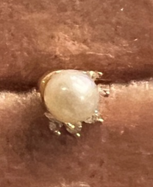 Single Pear + Diamond Accents