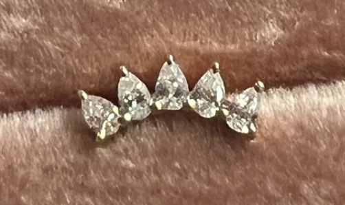 Curved Pear Diamonds Fan - Threadless Pin
