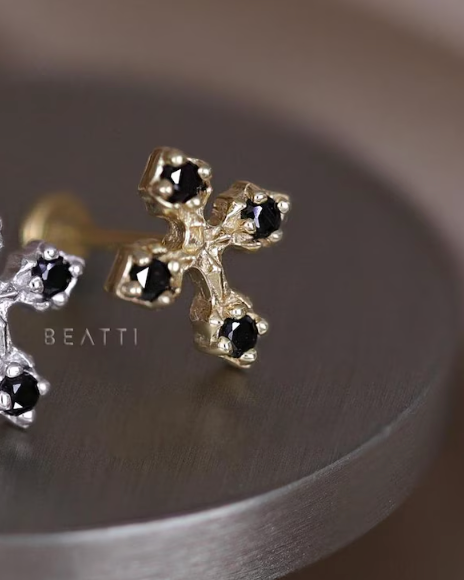 Black Spinel Cross Threadless Pin