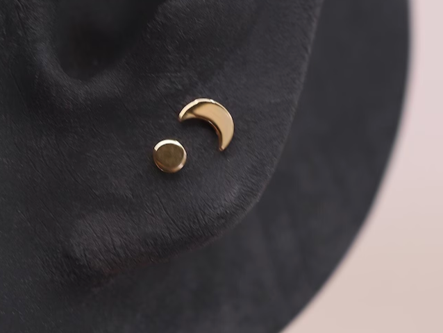 Gold Flat Moon Threadless
